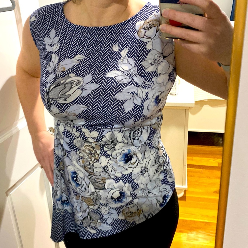 White House Black Market - Blue Chevron and Floral Tapered Blouse - Size XXS